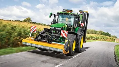 Trecker auf der Straße