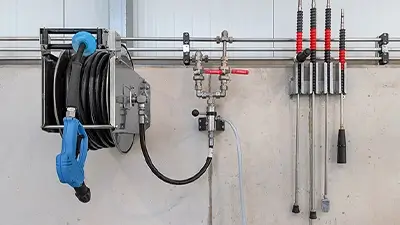 Wandhalterung mit Aufsätzen für Hochdruckreiniger